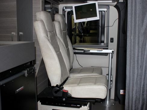 Used 2020 Mercedes-Benz Sprinter 2500 image 22