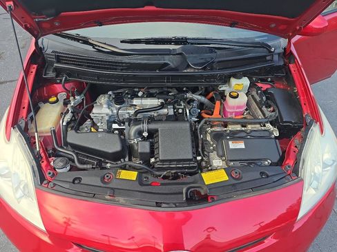 Used 2014 Toyota Prius Two FWD image 19