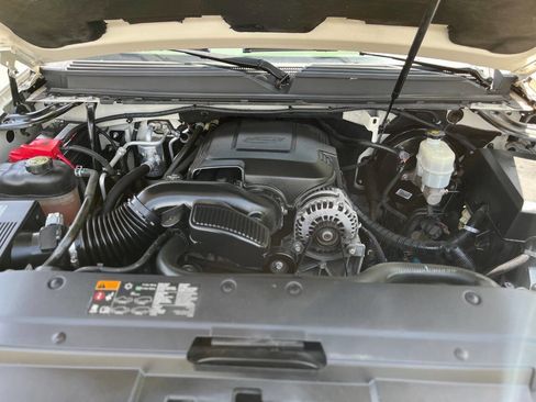 Used 2014 Chevrolet Tahoe LTZ RWD image 24