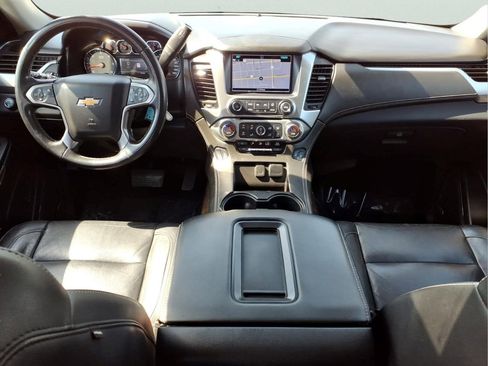 Used 2020 Chevrolet Suburban LT AWD/4WD image 14