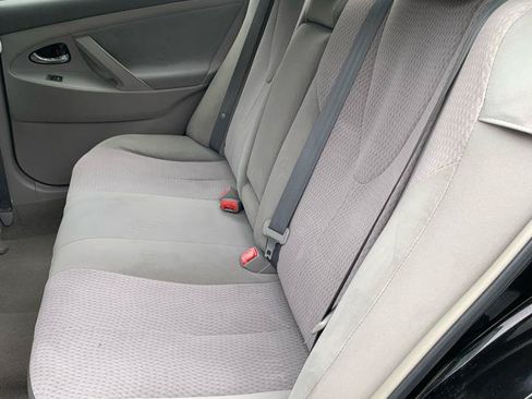 Used 2011 Toyota Camry LE w/ LE Extra-Value Pkg FWD image 8