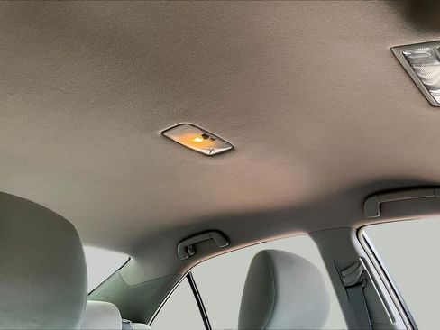 Used 2009 Toyota Camry FWD image 12