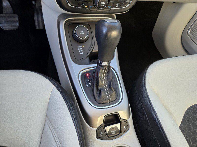 Used 2018 Jeep Compass Latitude w/ Popular Equipment Group AWD/4WD image 24