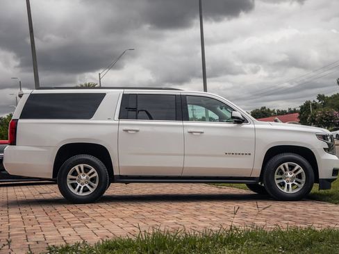 Used 2019 Chevrolet Suburban LT RWD image 6