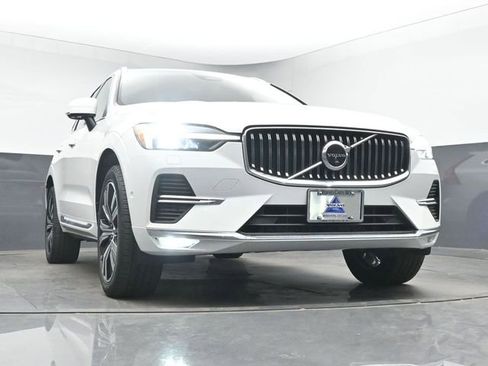 Used 2023 Volvo XC60 B5 Ultimate w/ Climate Package AWD/4WD image 11