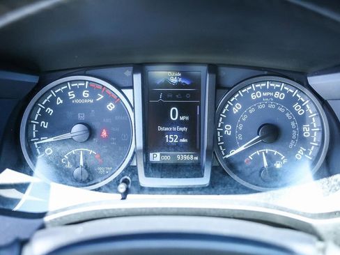 Used 2023 Toyota Tacoma TRD Sport image 36