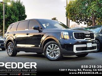 Used 2024 Kia Telluride LX video 1