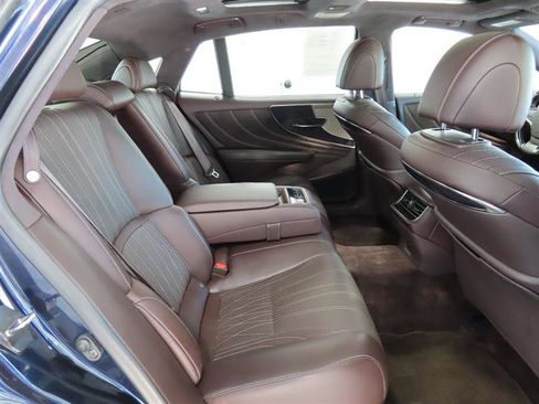 Used 2019 Lexus LS 500 w/ Interior Upgrade Package RWD image 38