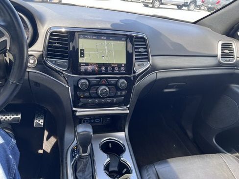 Used 2022 Jeep Grand Cherokee Limited image 7