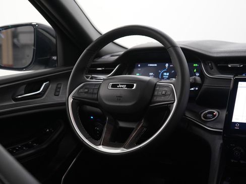 Used 2024 Jeep Grand Cherokee Limited 4xe image 14