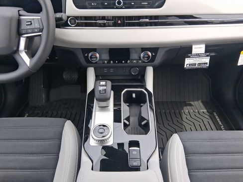 New 2026 Mitsubishi Outlander SE FWD image 11
