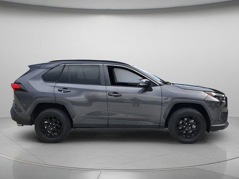 Used 2023 Toyota RAV4 XLE w/ Convenience Package FWD image 5