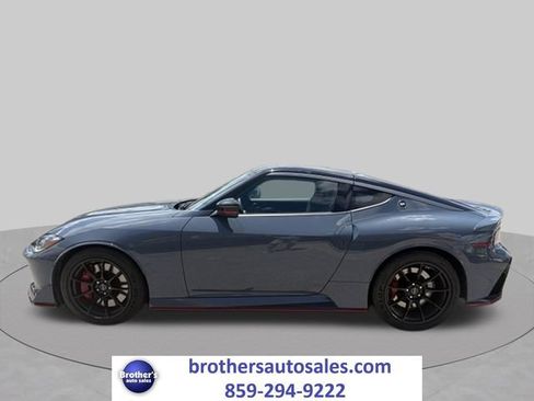 Used 2024 Nissan Z NISMO w/ Floor Mat Package RWD image 4