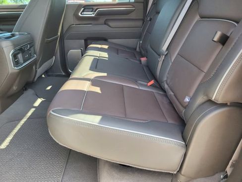 Used 2024 GMC Sierra 2500 Denali w/ Denali Reserve Package AWD/4WD image 27