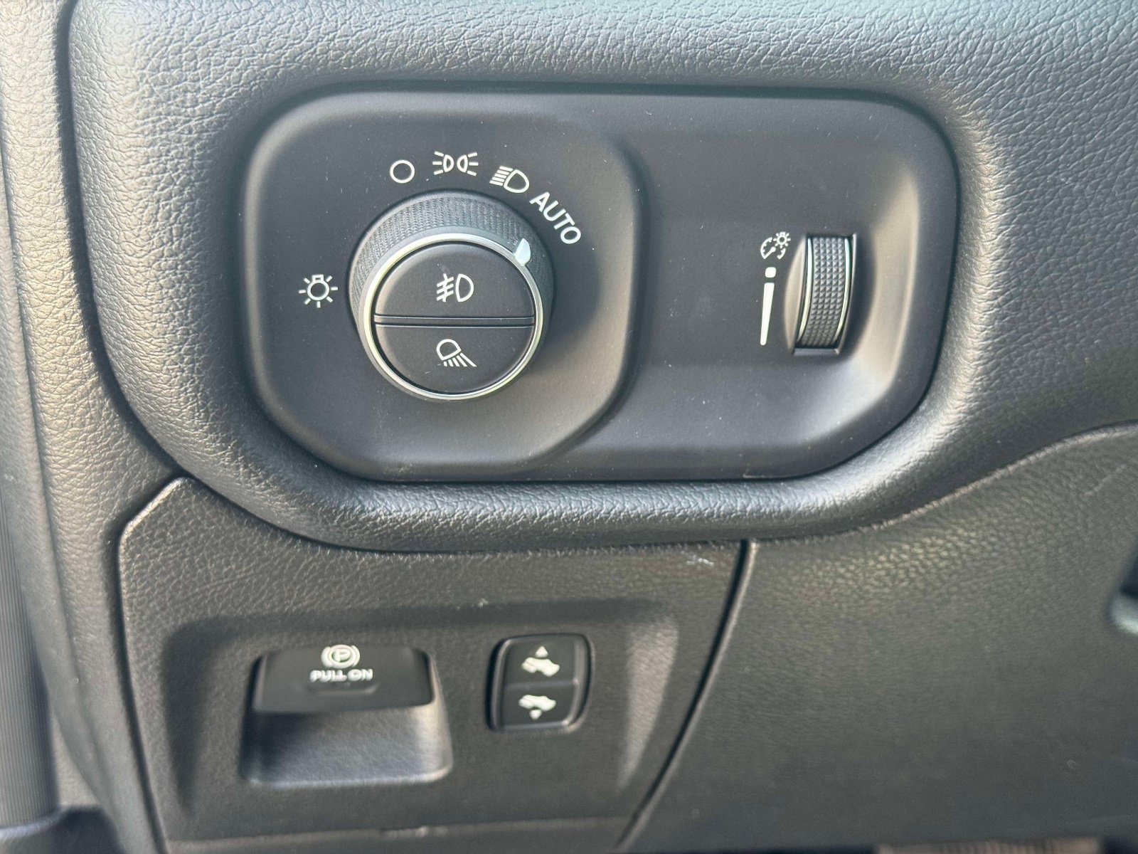 Used 2021 RAM 1500 Big Horn AWD/4WD image 19