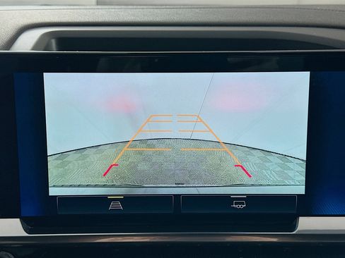 Used 2023 Chevrolet Silverado 1500 LT image 22