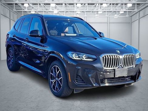 Certified 2023 BMW X3 xDrive30i w/ M Sport Package image 3