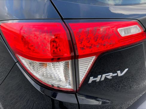 Used 2019 Honda HR-V LX image 28