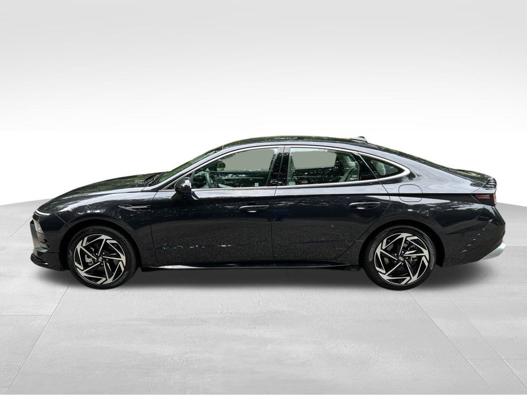 Certified 2026 Hyundai Sonata SEL FWD image 2