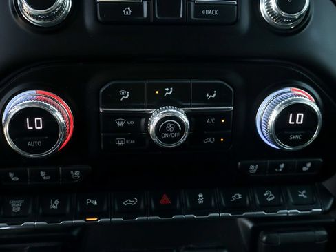 Used 2023 GMC Sierra 2500 AT4 w/ AT4 Preferred Package AWD/4WD image 37