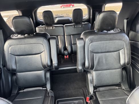 Used 2020 Ford Explorer Limited w/ Class III Trailer Tow Package image 13