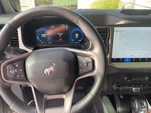 Used 2025 Ford Bronco Outer Banks AWD/4WD image 10