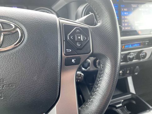 Used 2017 Toyota Tacoma Limited w/ Tow Package image 24