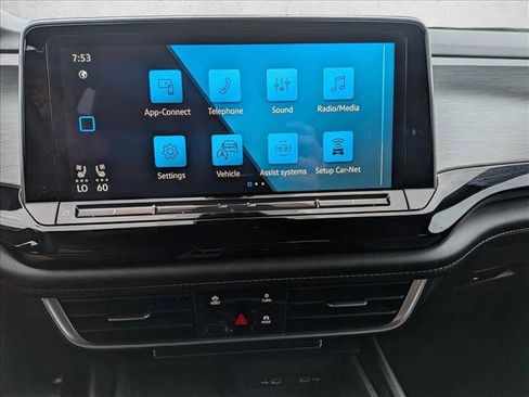 Used 2024 Volkswagen Atlas Cross Sport SE FWD image 13