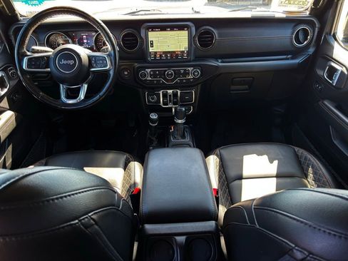 Used 2021 Jeep Gladiator Overland image 25