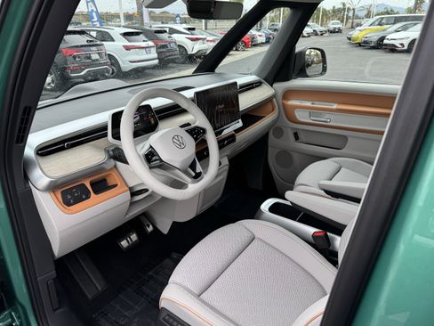 Used 2025 Volkswagen ID. Buzz 1st Edition image 16
