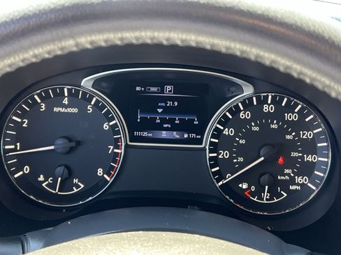 Used 2017 Nissan Pathfinder Platinum w/ Cargo Package AWD/4WD image 17