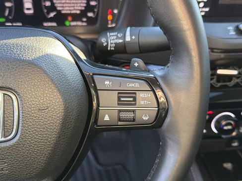 Used 2024 Honda Accord Touring image 27