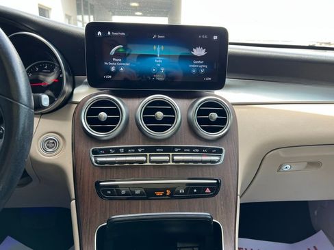 Used 2022 Mercedes-Benz GLC 300 4MATIC image 15