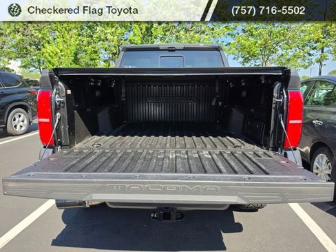 Used 2025 Toyota Tacoma TRD Off-Road w/ TRD Off Road Premium Package AWD/4WD image 7