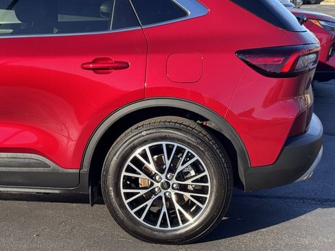 Used 2025 Ford Escape SE w/ PHEV Premium Package image 41