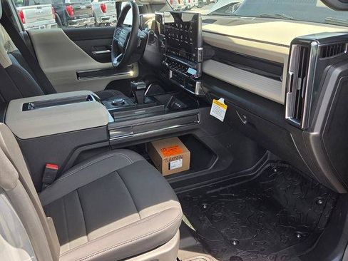 New 2026 GMC Hummer EV 4x4 Crew Cab image 19