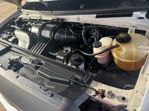 Used 2014 Ford E-150 and Econoline 150 Extended w/ Power Group image 23