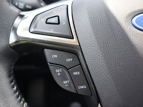 Used 2024 Ford Edge Titanium image 16