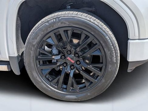 Used 2021 GMC Sierra 1500 Denali w/ Denali Carbonpro Edition AWD/4WD image 10