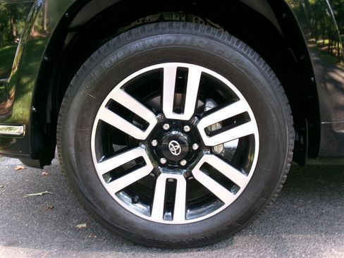 Used 2024 Toyota 4Runner Limited RWD image 44