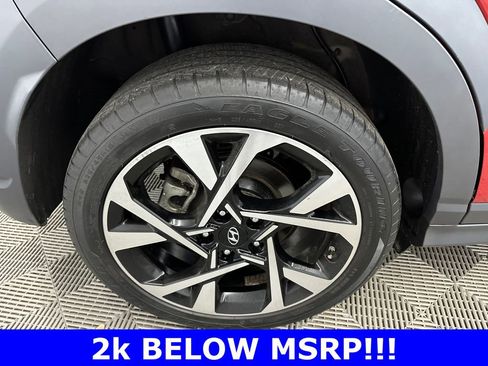 Used 2022 Hyundai Kona Limited image 18