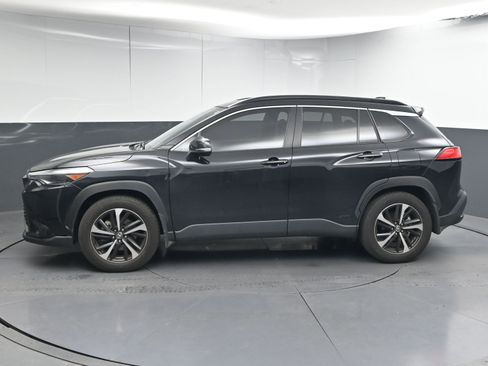 Used 2024 Toyota Corolla Cross XSE image 5