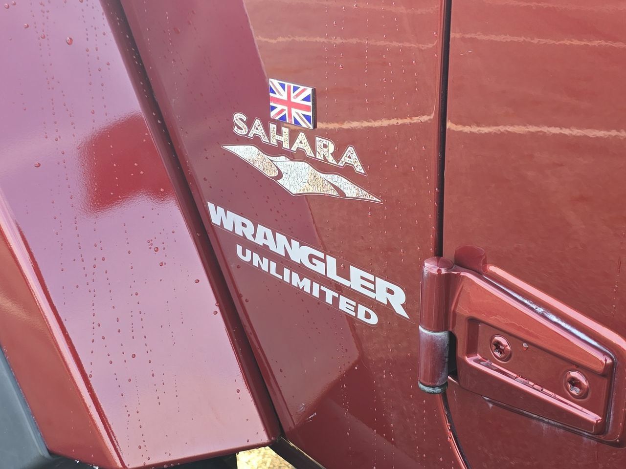 Used 2010 Jeep Wrangler Unlimited Sahara AWD/4WD image 29