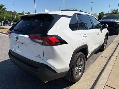 Used 2024 Toyota RAV4 XLE w/ Convenience Package AWD/4WD image 5