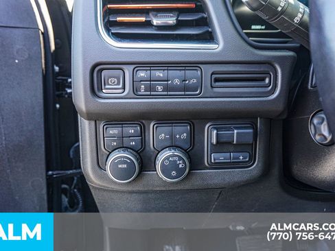 Used 2022 Chevrolet Suburban RST w/ Sport Performance Package AWD/4WD image 39