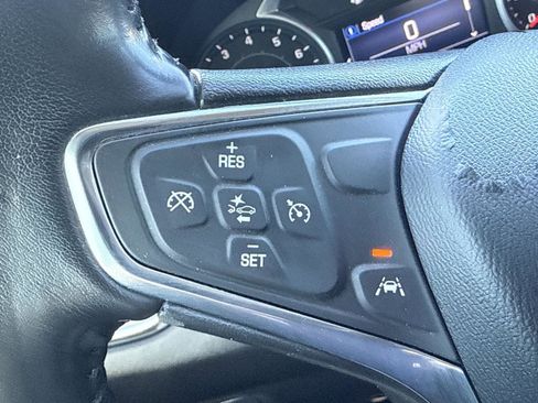 Used 2021 Chevrolet Equinox LT image 19