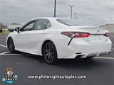 Used 2023 Toyota Camry SE image 5