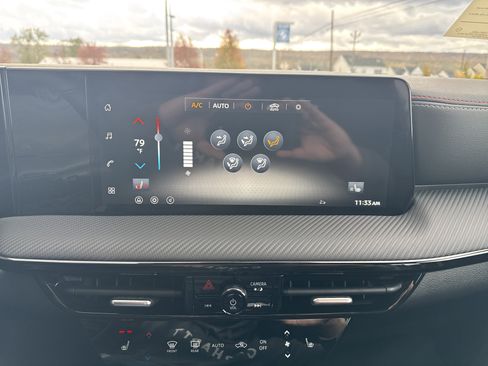 New 2026 Nissan Kicks SR w/ Cold Weather Package image 24