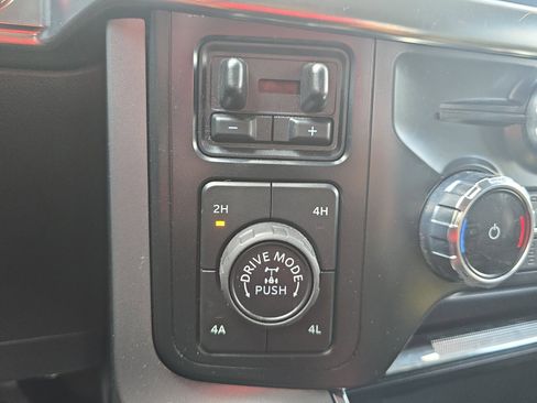 Used 2022 Ford F150 Lariat image 31