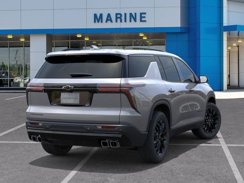 New 2026 Chevrolet Traverse LT w/ Midnight/Sport Edition FWD image 4